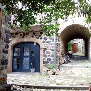 https://a-lombre-de-lolivier-a-mirabel-07170.hotels-rhonealpes.com